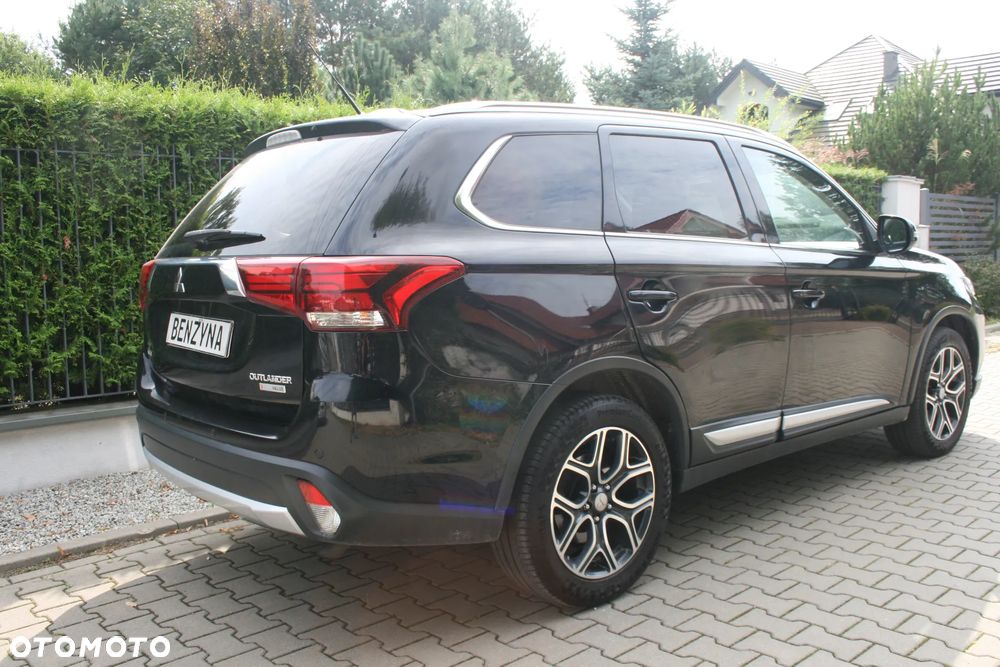 Mitsubishi Outlander 2.2 DID Intense + 4WD - 31