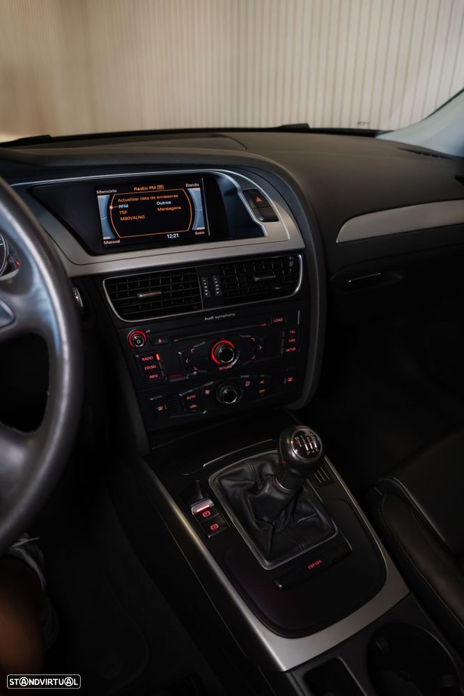 Audi A4 2.0 TDI Advance - 38