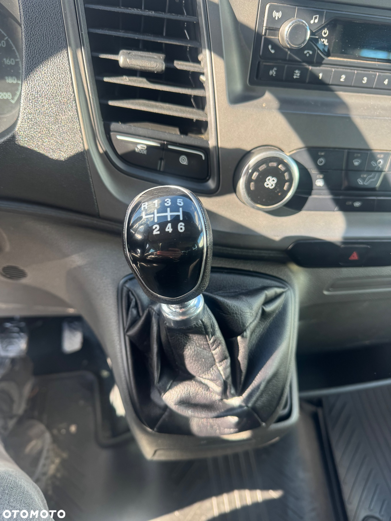 Ford Transit - 25