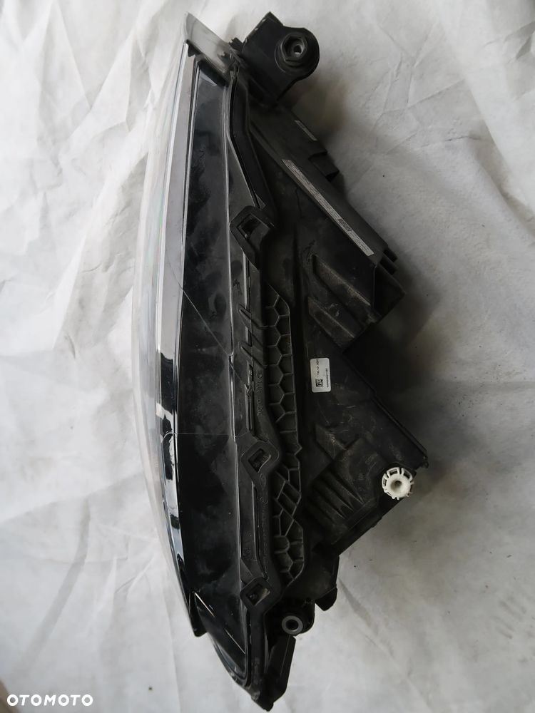 Lampa przednia Skoda 3V1941015C - 4