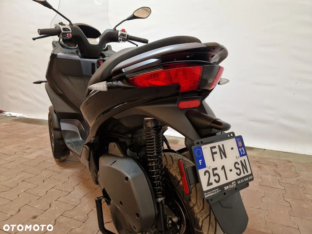 Piaggio MP-3 - 23