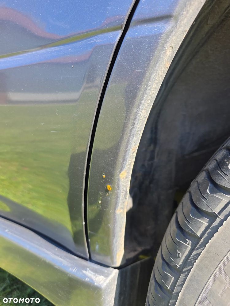 Mitsubishi Outlander 2.0 Intense DAKAR - 22