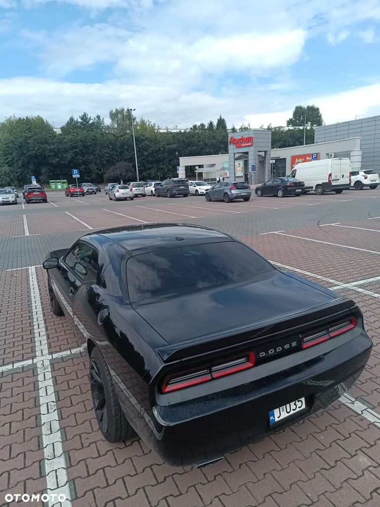Dodge Challenger - 24