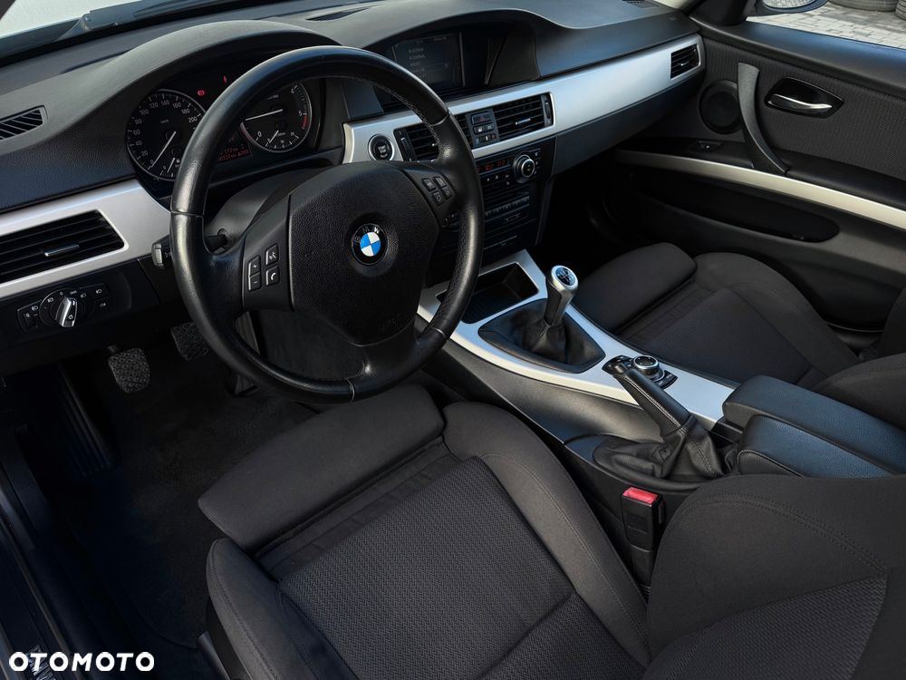 BMW Seria 3 320d DPF - 13
