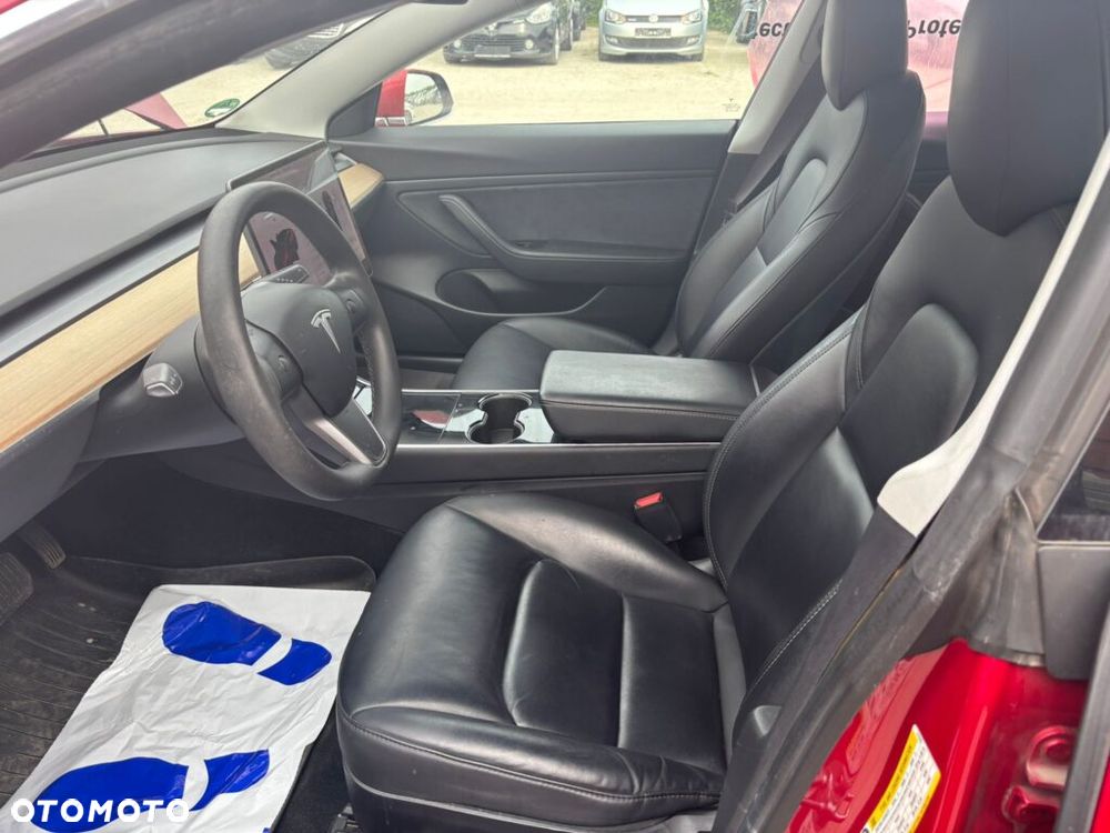Tesla Model 3 - 6