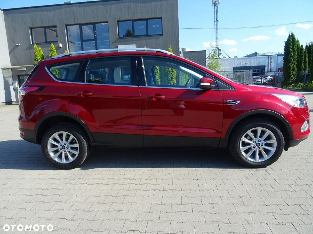 Ford Kuga 1.5 EcoBoost 2x4 Titanium - 6