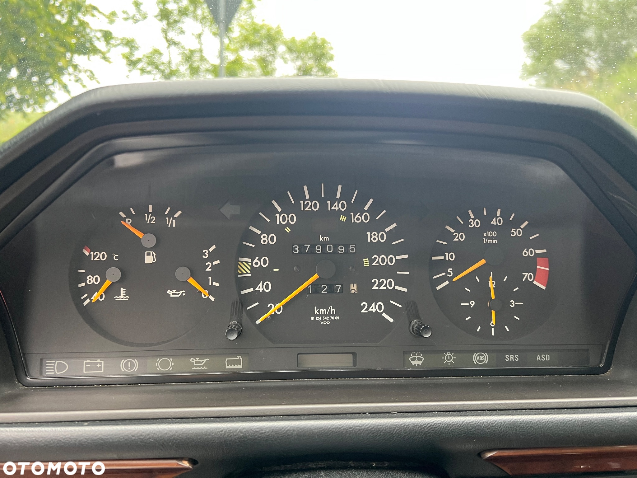 Mercedes-Benz W124 (1984-1993) - 11