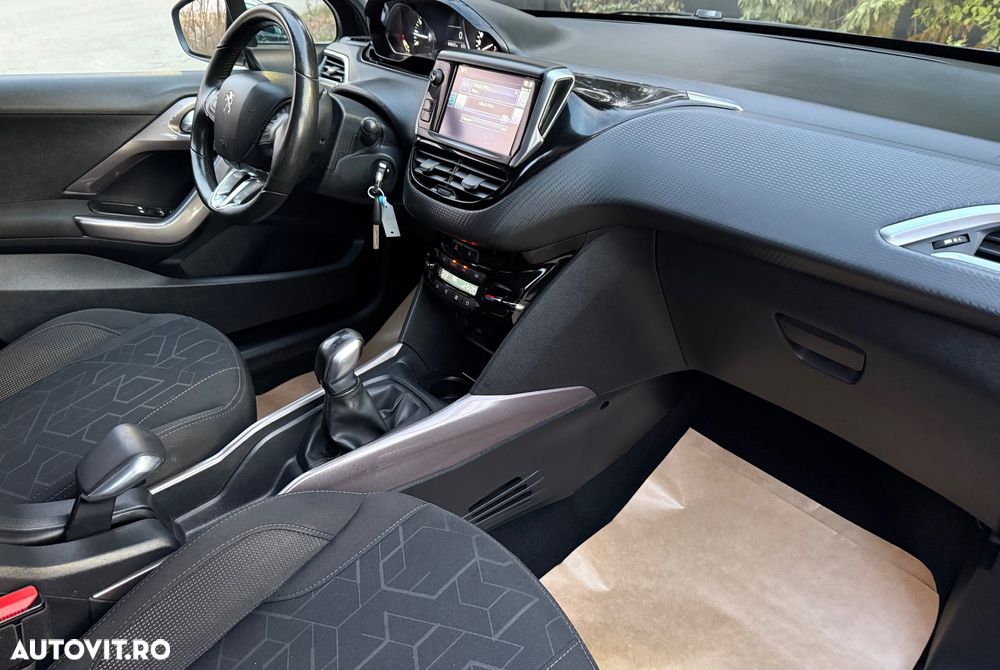 Peugeot 2008 PureTech 110 Stop&Start Allure - 34