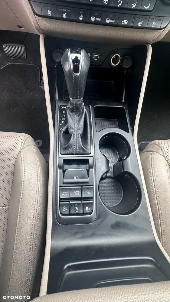 Hyundai Tucson 1.7 CRDI BlueDrive Design 2WD DCT - 14