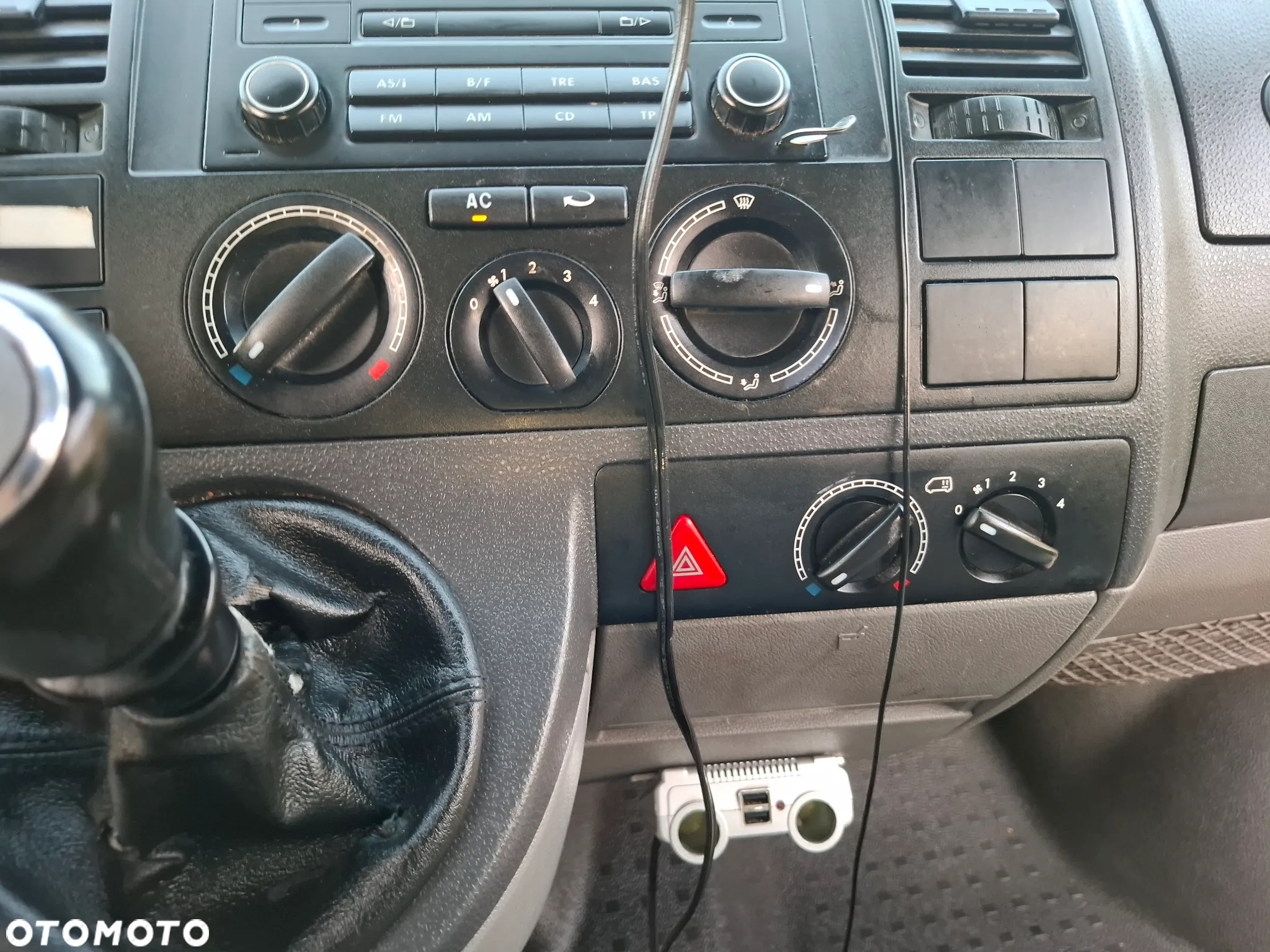 Volkswagen Transporter T5 TDI L2H1 - 35