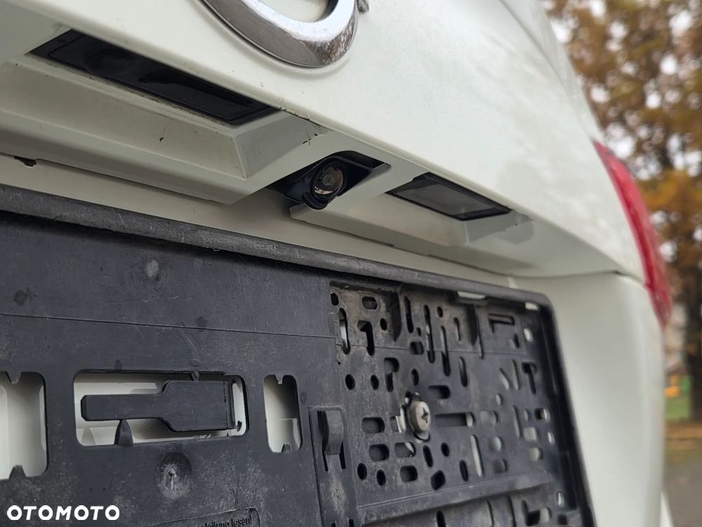 Nissan Qashqai 1.6 dCi 4 x 4 DPF Start/Stop I-Way - 24