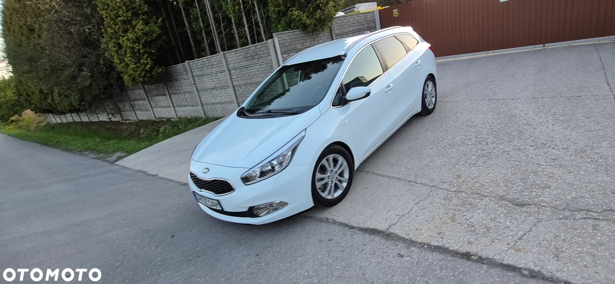 Kia Ceed 1.6 GDI ISG SW Platinum Edition - 2