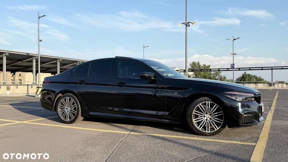 BMW Seria 5 530d xDrive Sport Line - 3