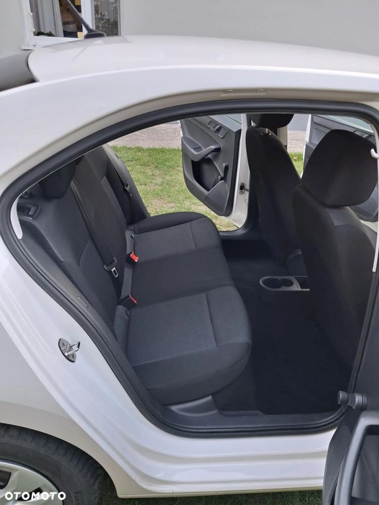 Skoda RAPID 1.2 TSI Active - 15
