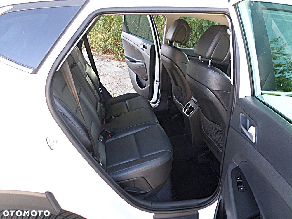 Hyundai Tucson 1.6 GDI BlueDrive Style 2WD - 12