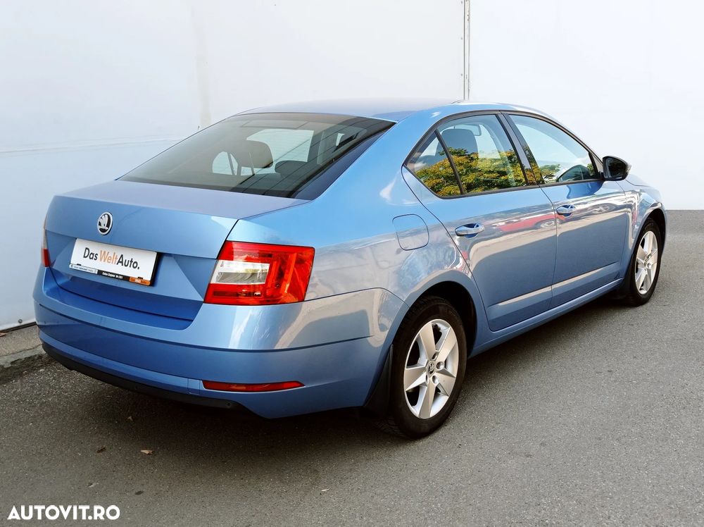Skoda Octavia 1.6 TDI DSG Ambition - 10