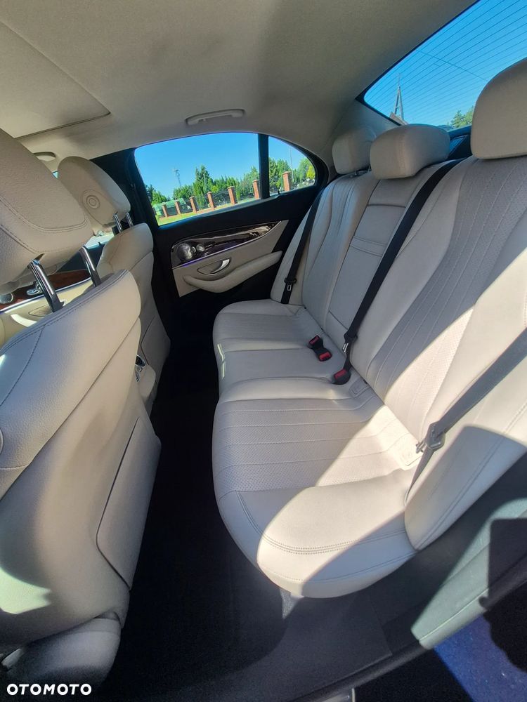 Mercedes-Benz Klasa E 400 4-Matic Avantgarde - 13