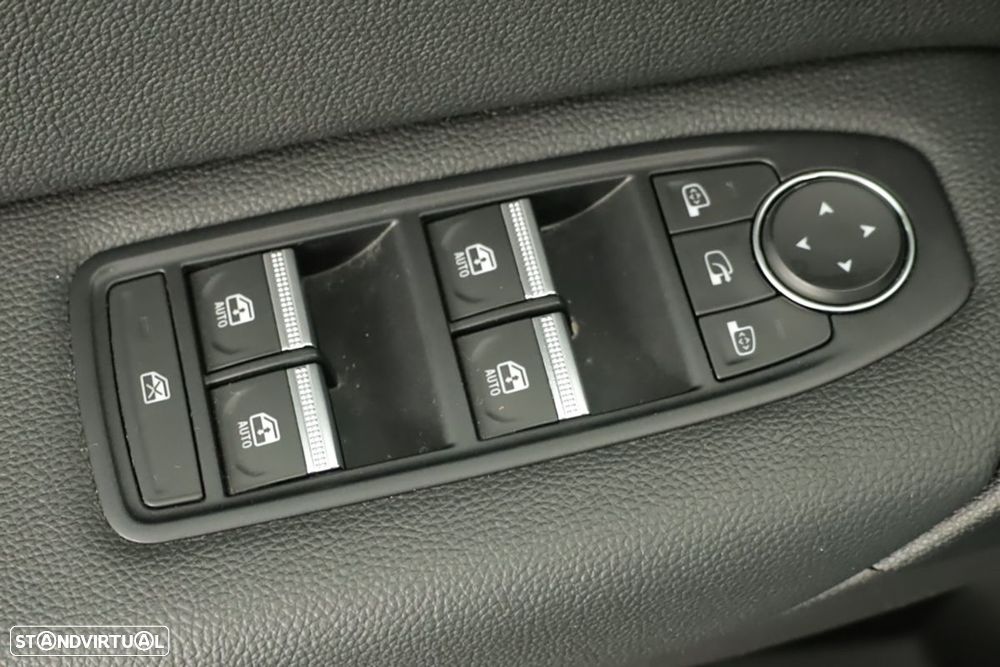 Renault Captur 1.0 TCe Techno Bi-Fuel - 22