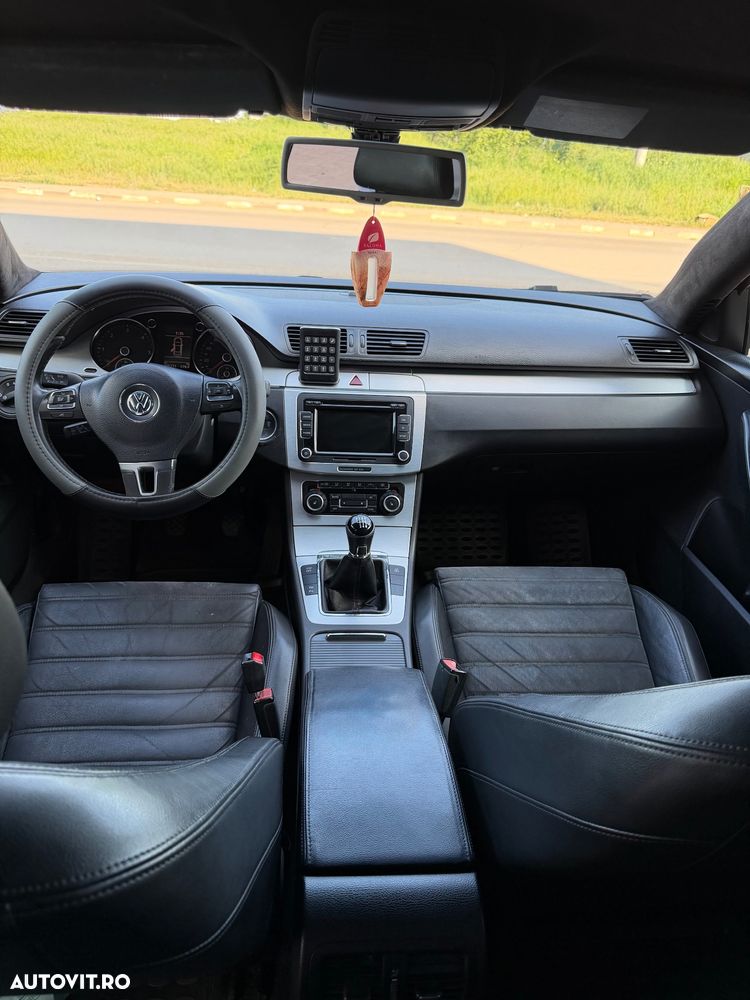 Volkswagen Passat 2.0 Blue TDI SCR R-Line - 9