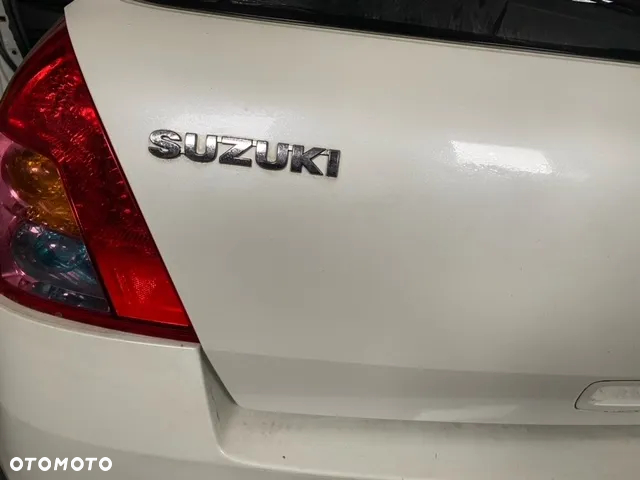 KLAPA BAGAŻNIKA SUZUKI SWIFT MK6 Z7T - 2