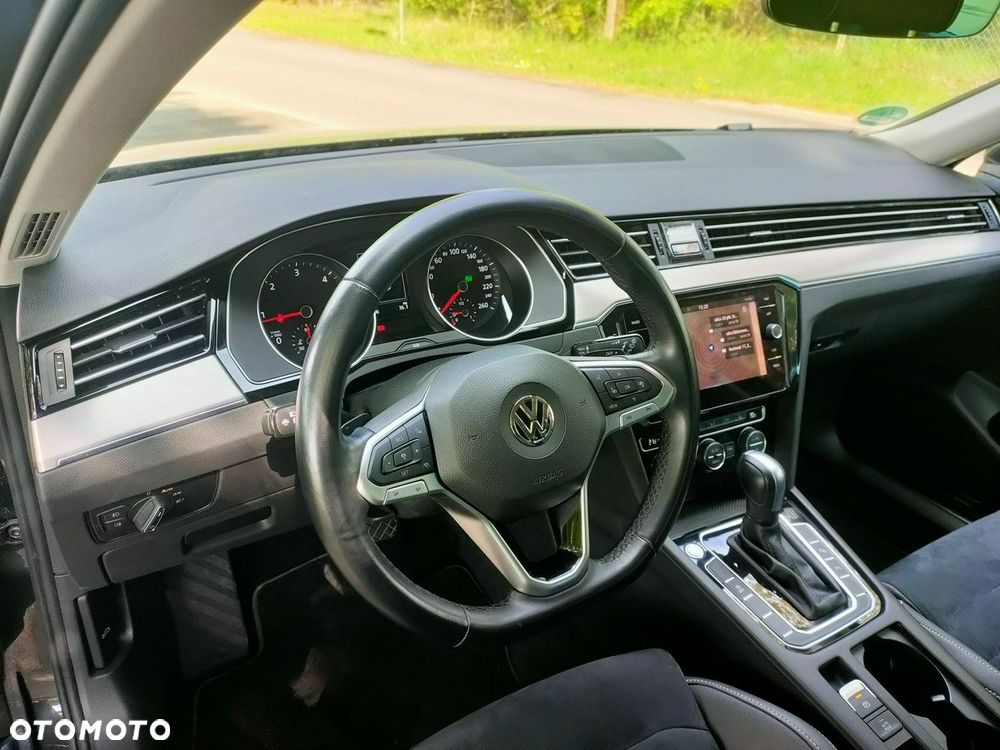 Volkswagen Passat - 10