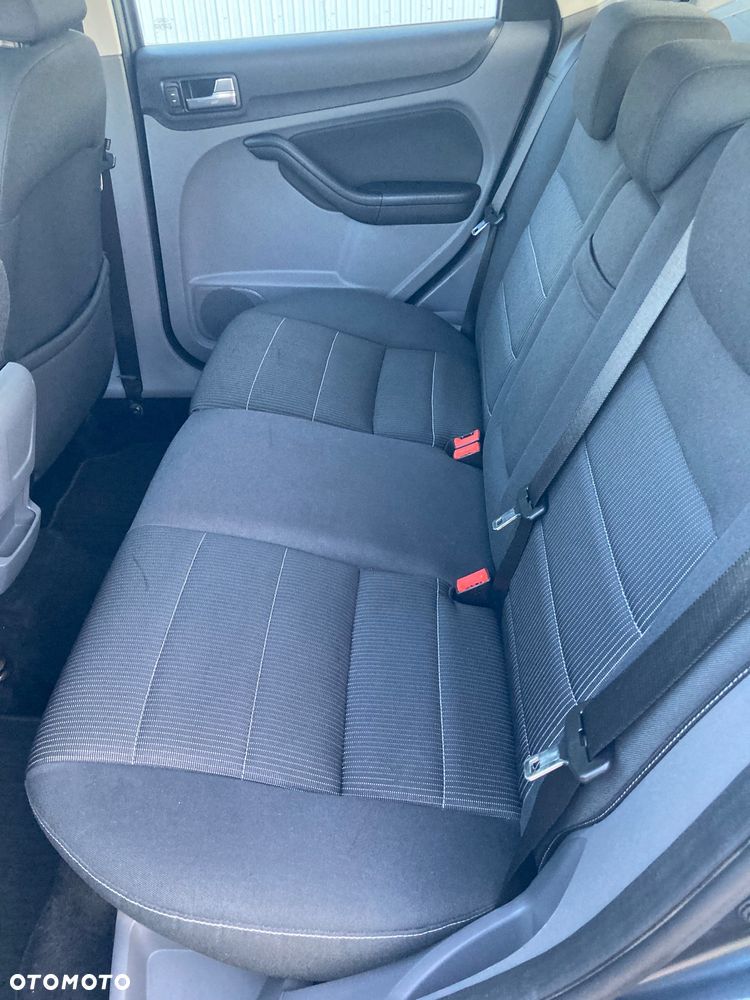 Ford Focus 1.8 FF Ambiente - 22