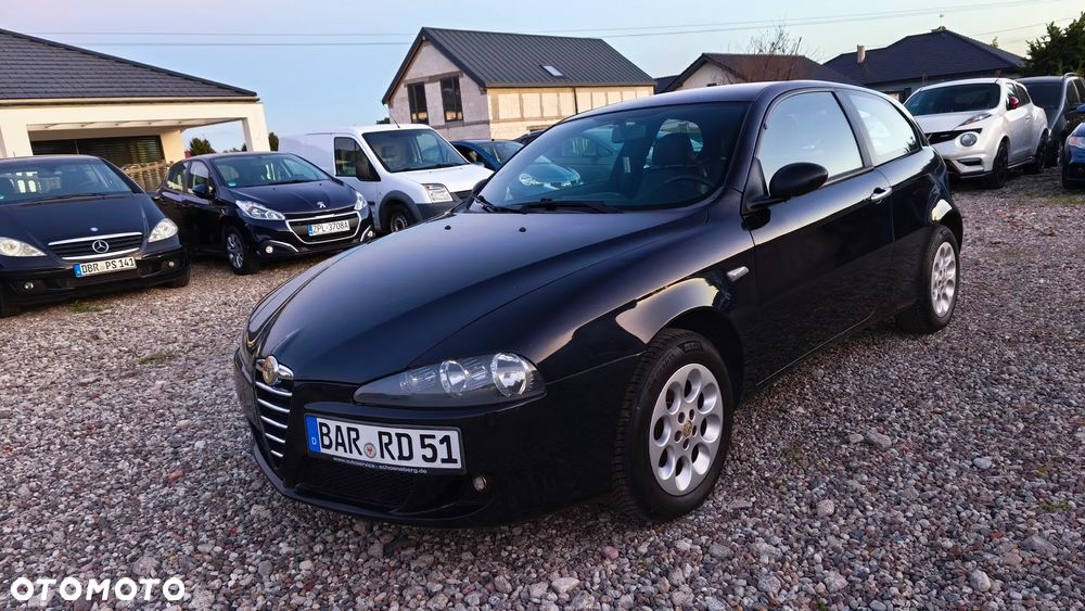 Alfa Romeo 147 - 13