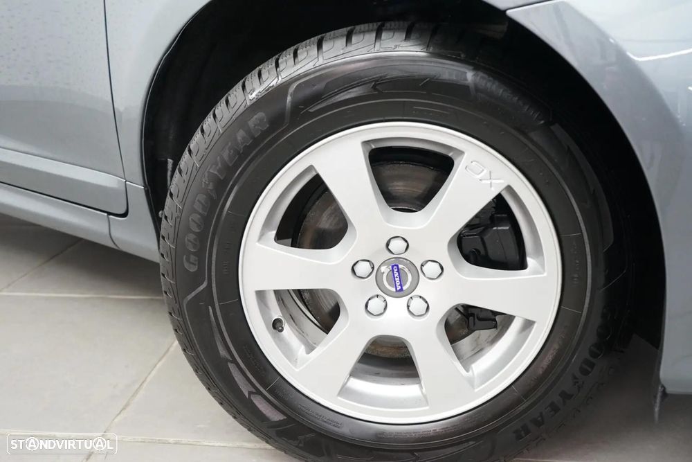 Volvo XC 60 2.0 D3 Momentum Geartronic - 10