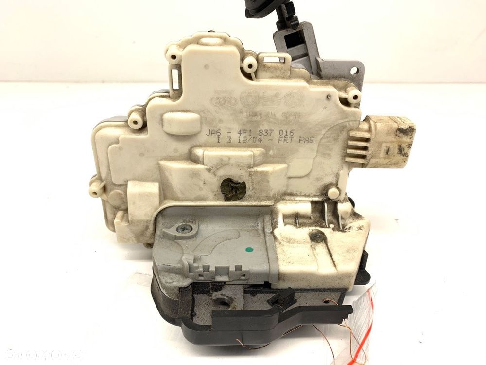 ZAMEK DRZWI PRAWY PRZÓD - 76.00 PLN - AUDI A6 C6 (4F2) 2004 - 2011 2.4 130 kW [177 KM] benzyna 2004 - 2