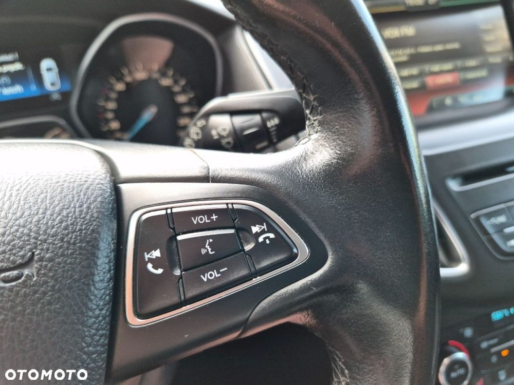 Ford Focus - 32