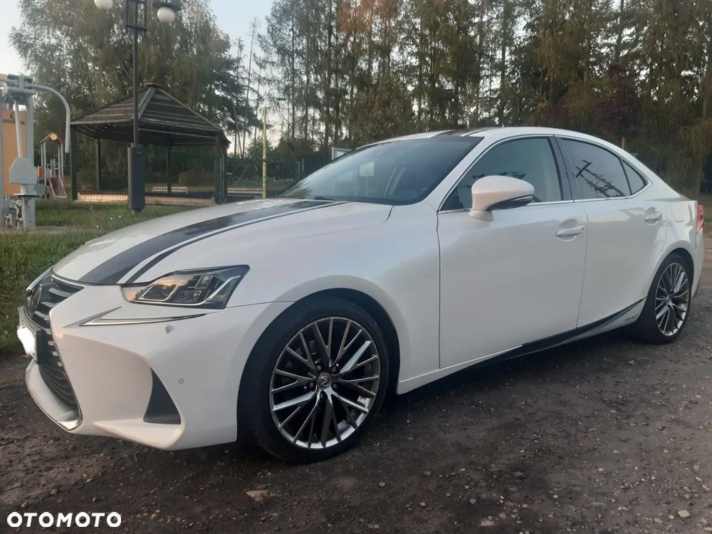 Lexus IS 300h Prestige EU6 - 9