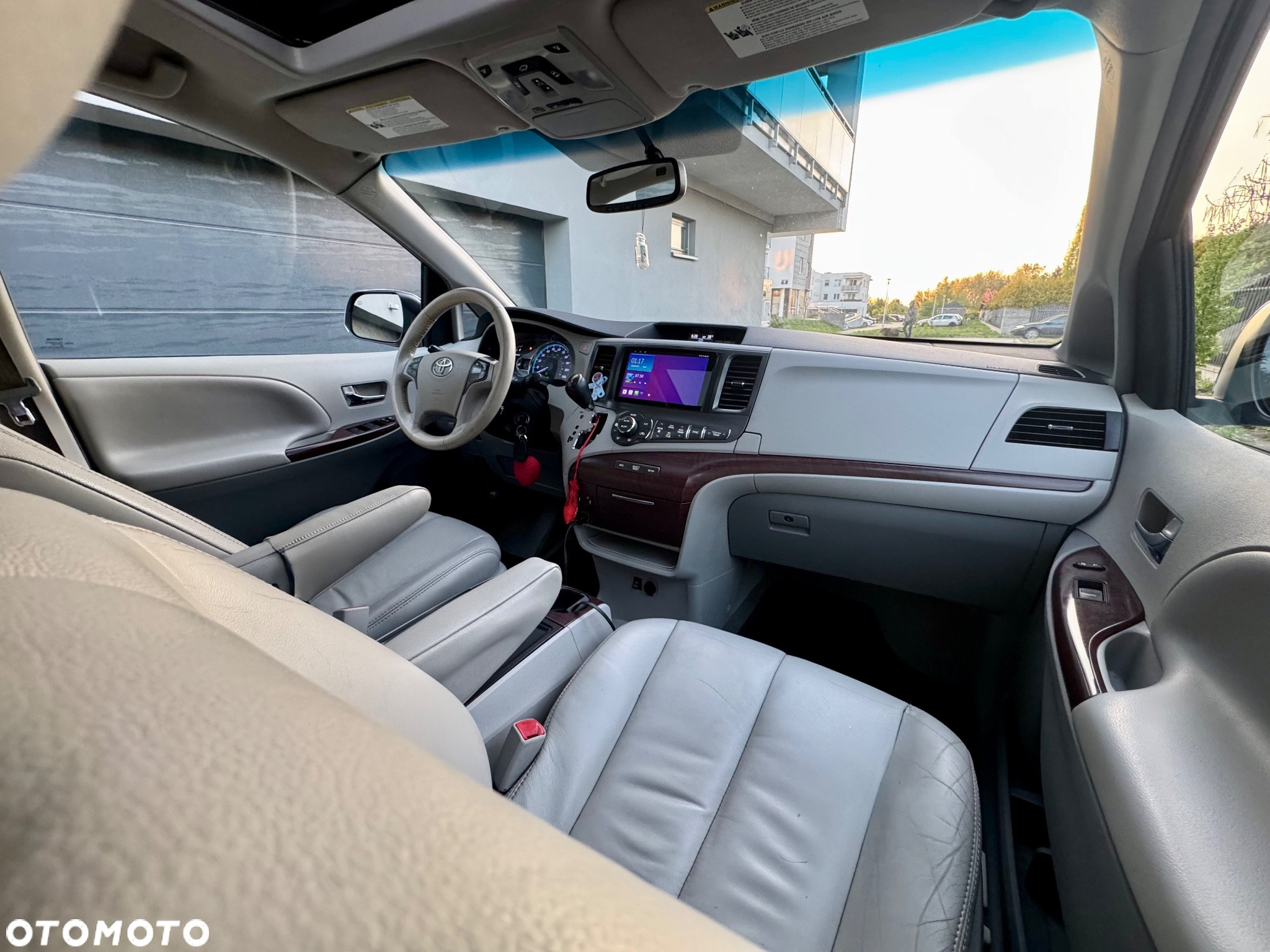 Toyota Sienna 3.5 V6 - 22