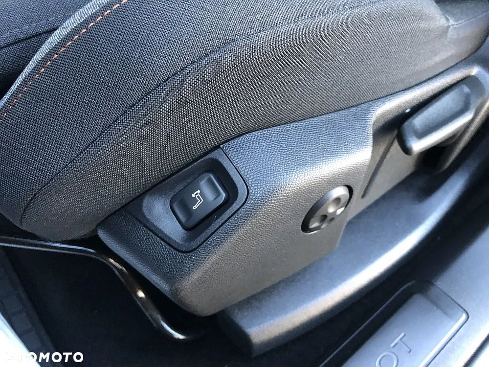 Peugeot 3008 1.2 PureTech Allure S&S - 27