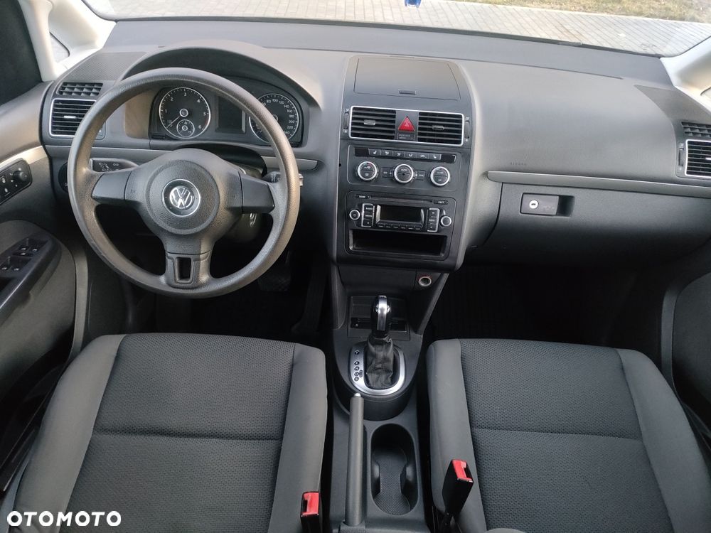 Volkswagen Touran - 7