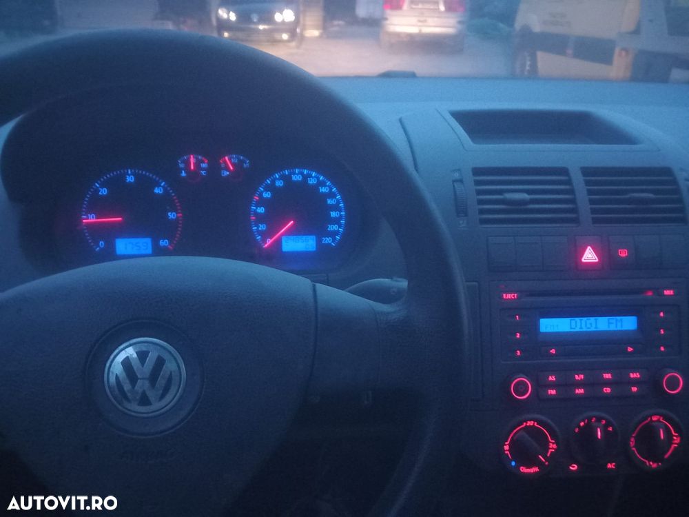 Volkswagen Polo - 7