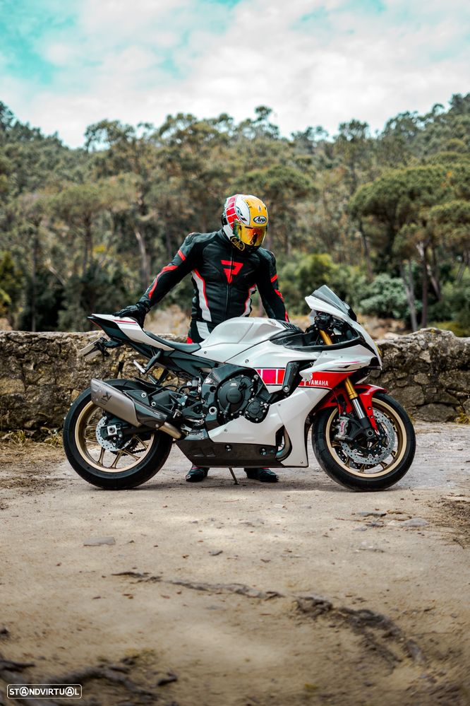 Yamaha YZF R1 - 2