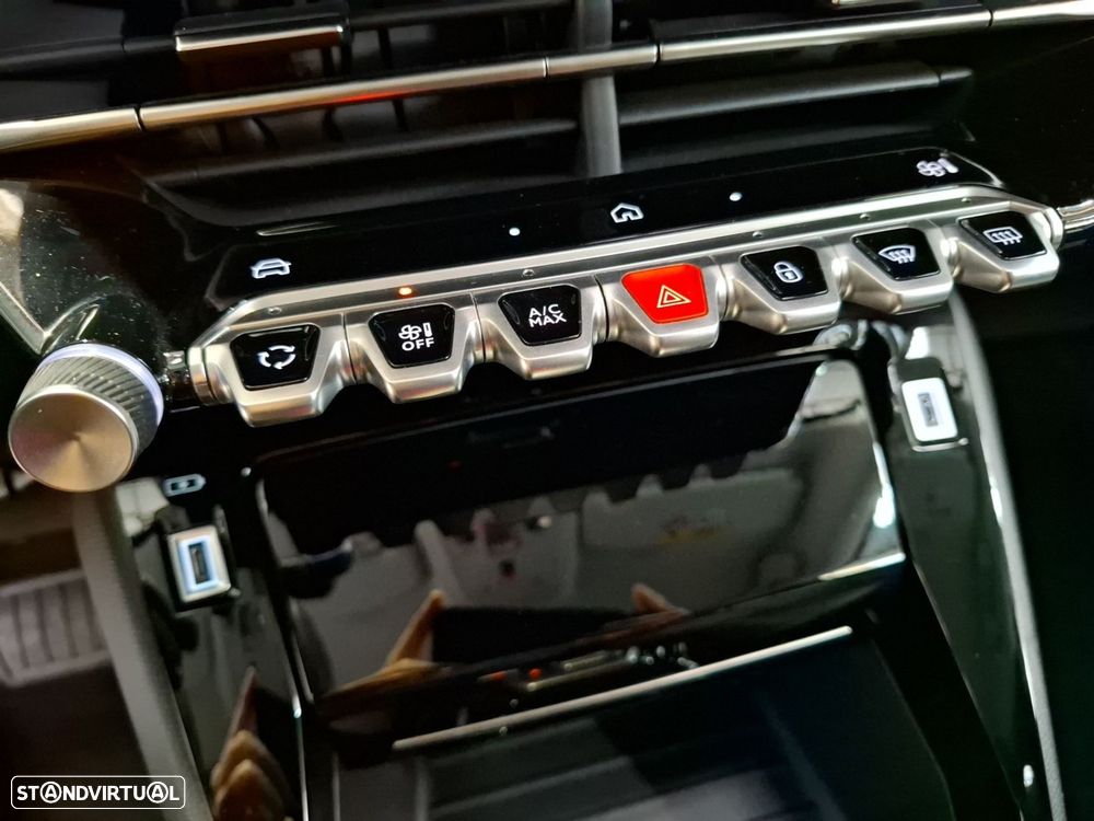 Peugeot 208 1.2 Hybrid Allure e-DCS6 - 21