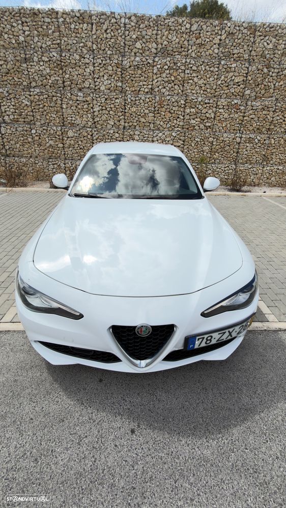 Alfa Romeo Giulia 2.2 D Sprint AT8 - 9