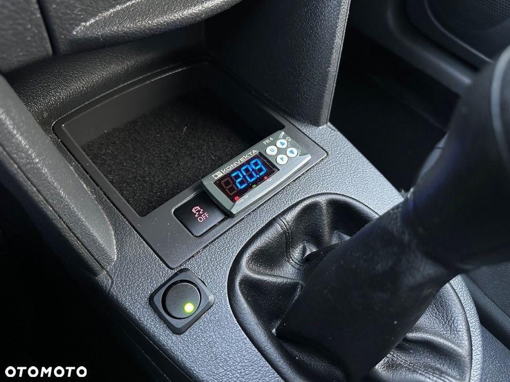 Volkswagen Caddy - 26