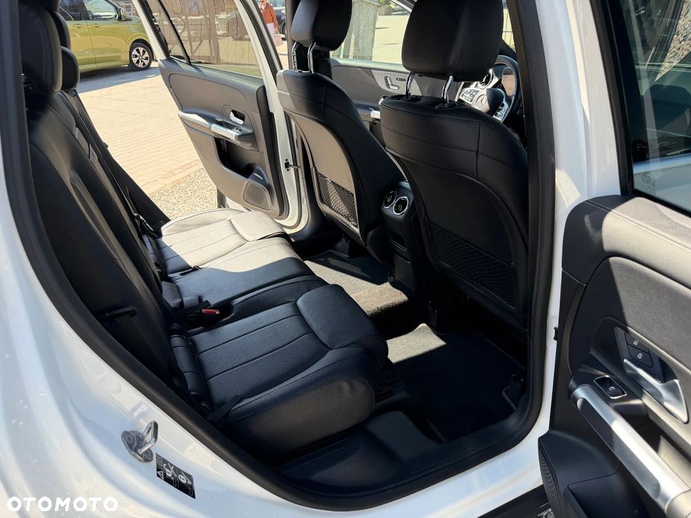 Mercedes-Benz GLB 250 4-Matic 8G-DCT - 25