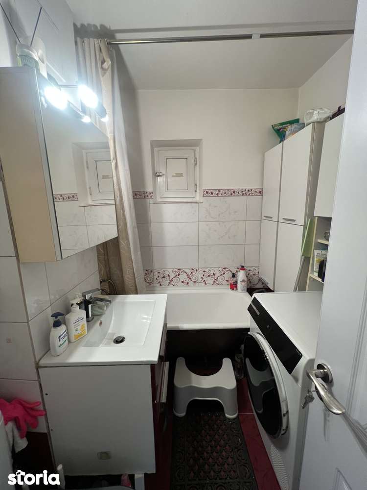 3 decomandate Valea Roșie Școala Nicolae Romanescu centrală 4/4 - Imagine principală: 5/10