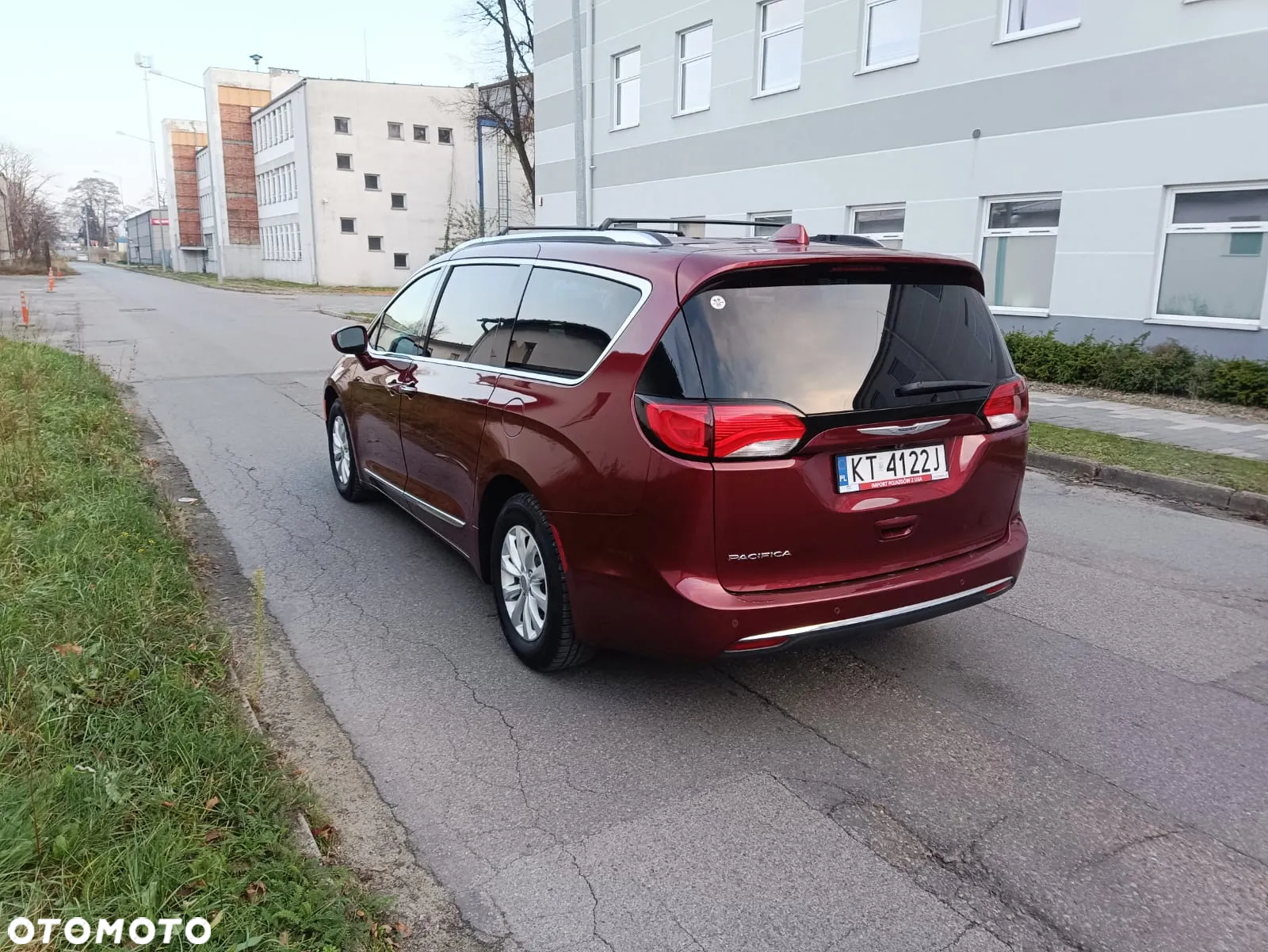 Chrysler Pacifica - 5