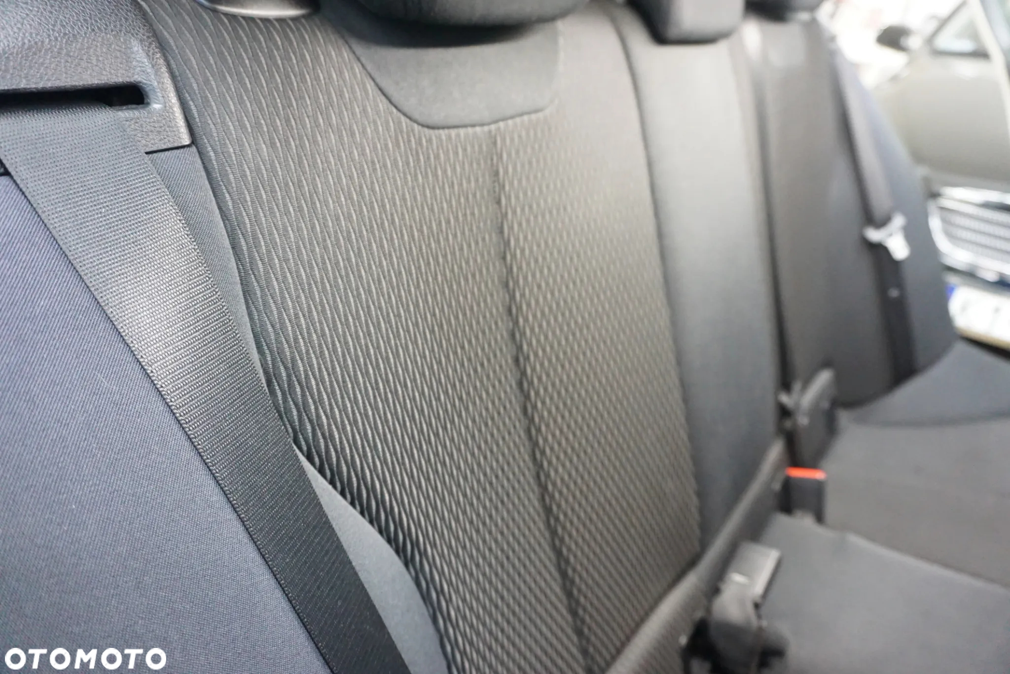 BMW Seria 1 114d - 22