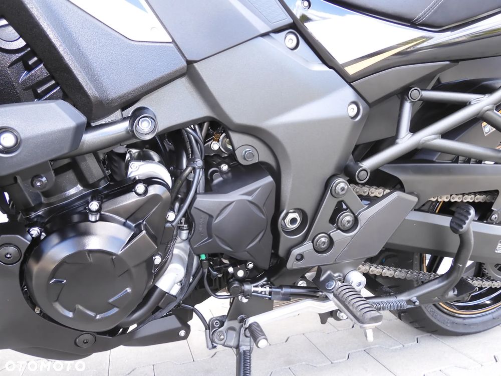 Kawasaki Inny - 32