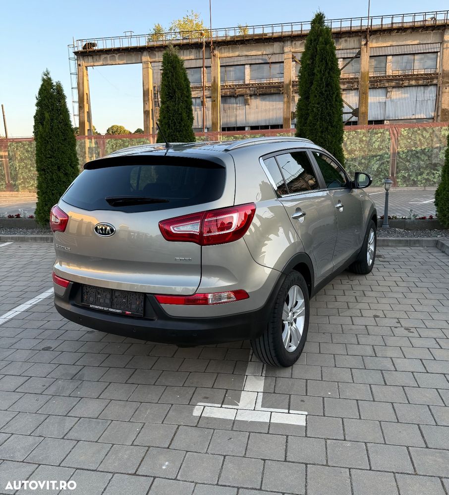 Kia Sportage 2.0 CRDI 4WD Automatik Spirit - 3