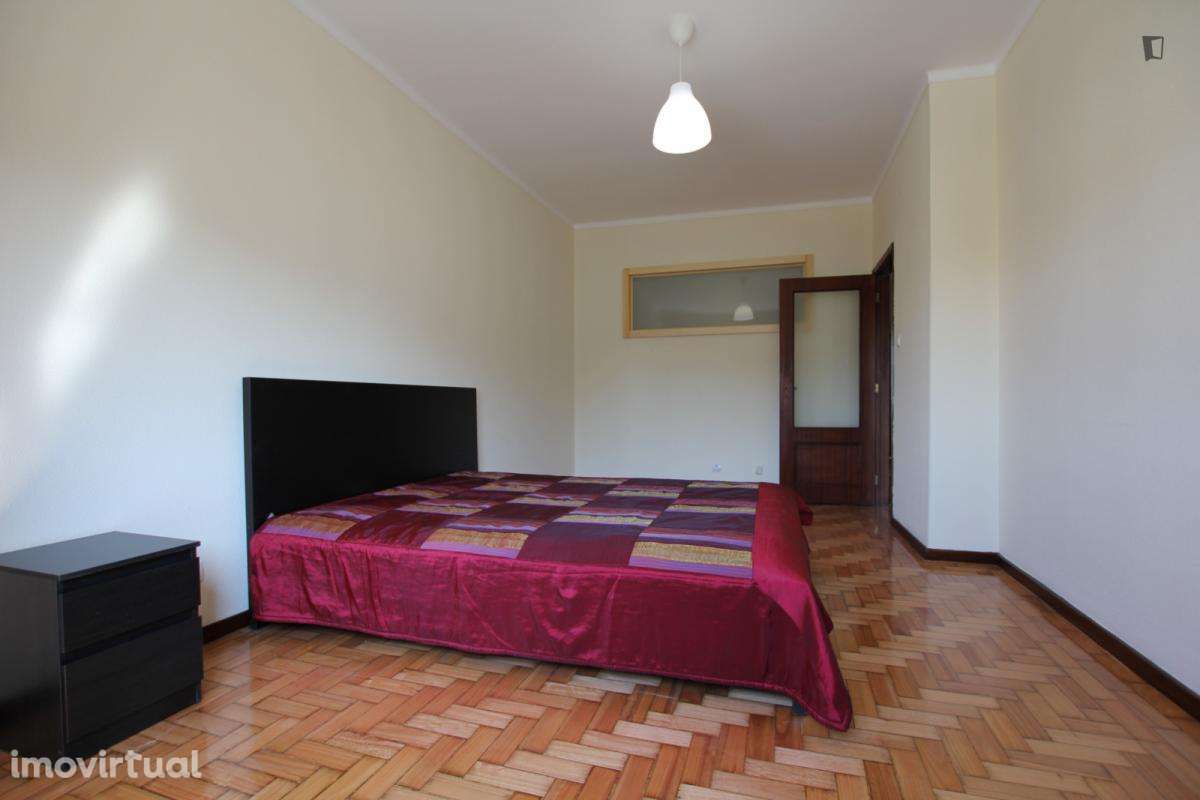 Quarto - localizado em Sé de Braga e São Lázaro Braga - Grande imagem: 4/10
