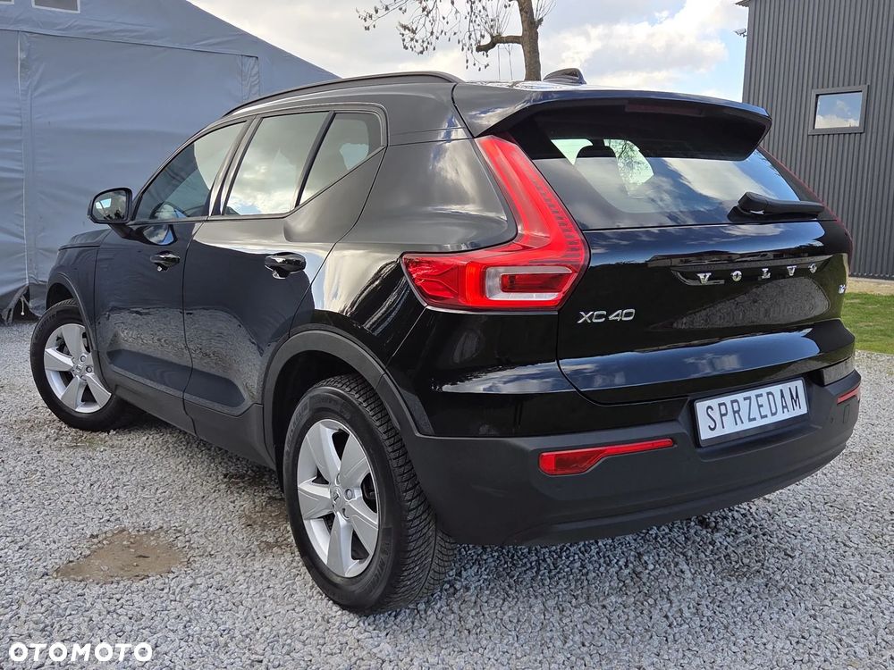 Volvo XC 40 T2 Momentum - 35