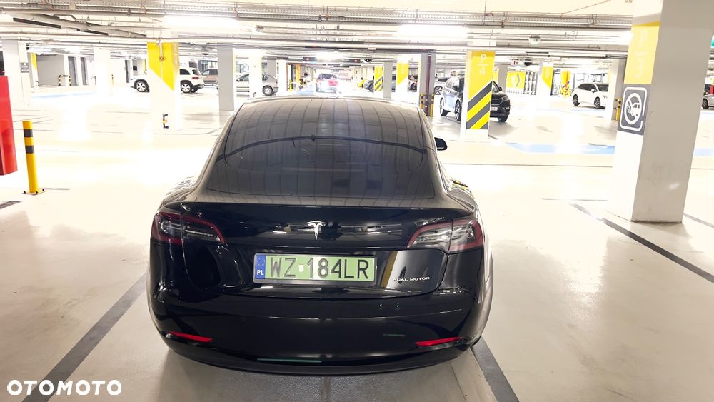 Tesla Model 3 Long Range AWD - 3