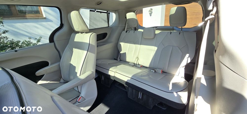 Chrysler Pacifica - 9