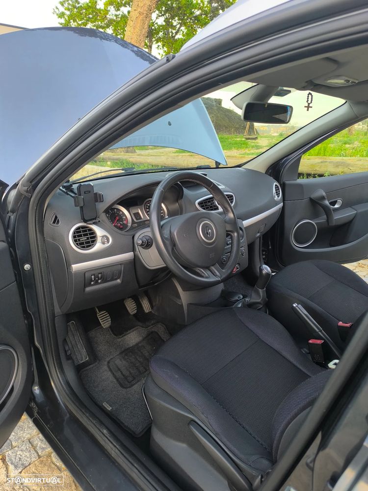 Renault Clio Sport Tourer - 9